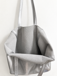 Minimalist Tote - Metallic Silver